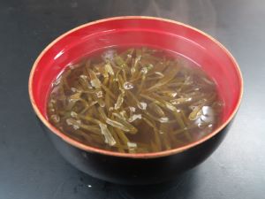 クリックで拡大表示 カヤモノリの吸もの