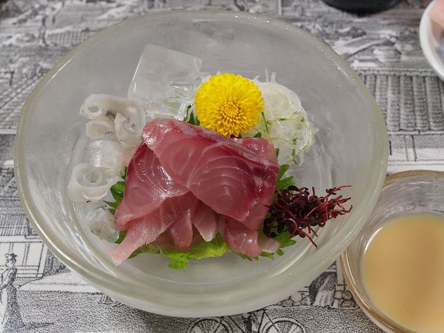 鯉の刺身