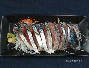 クリックで拡大表示 ゴマサバの刺身
