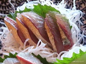 クリックで拡大表示 土佐の清水さばの刺身
