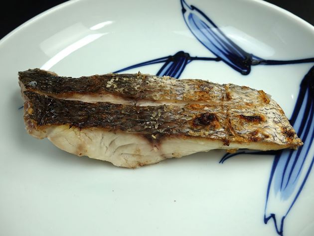 チョウチョウコショウダイの塩焼き