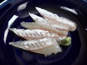 クリックで拡大表示 アカカマスの刺身