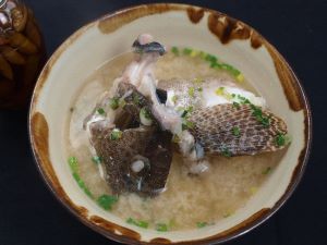 クリックで拡大表示 オオモンハタのみそ汁
