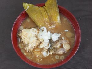 クリックで拡大表示 フエダイのみそ汁