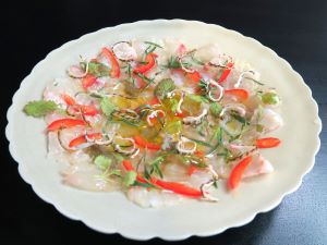 クリックで拡大表示 フエダイのカルパッチョ