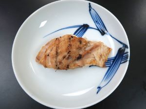 クリックで拡大表示 イシフエダイの塩焼き