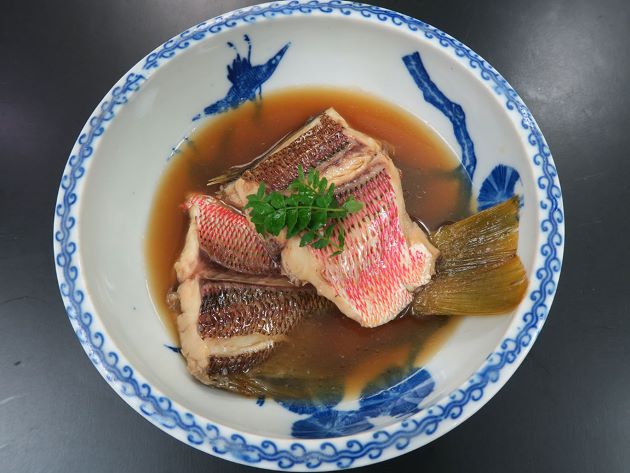 ヨコスジフエダイの煮つけ