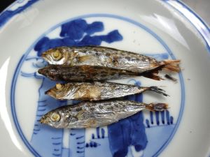 クリックで拡大表示 ヒメヒイラギの干もの