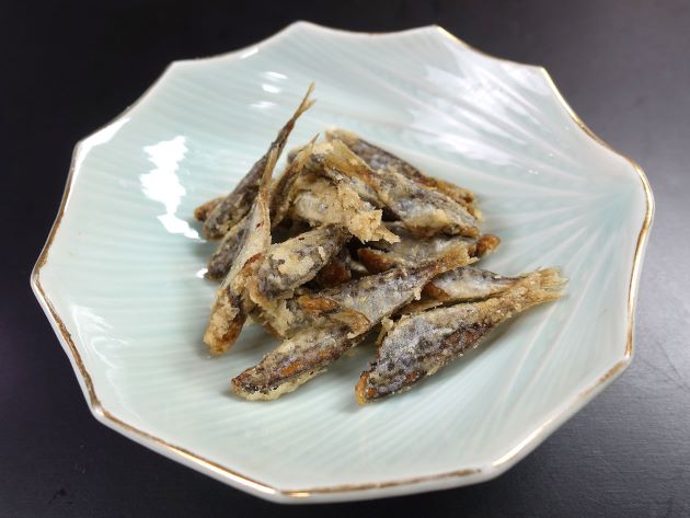 ヒメヒイラギの唐揚げ