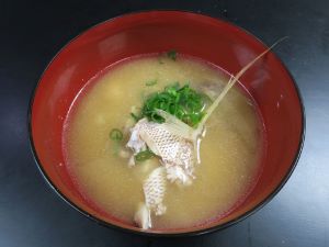 クリックで拡大表示 キンメヒメダイのみそ汁