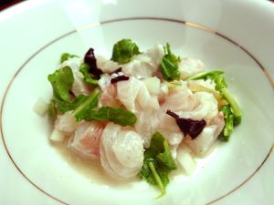 クリックで拡大表示 アオノメハタのセビチェ