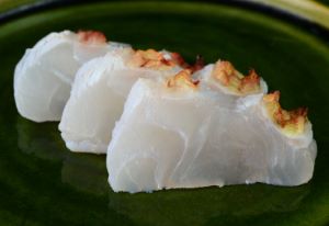 クリックで拡大表示 タキベラの皮霜造り