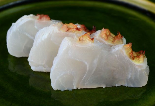 タキベラの皮霜造り