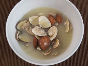 クリックで拡大表示 オキアサリのみそ汁