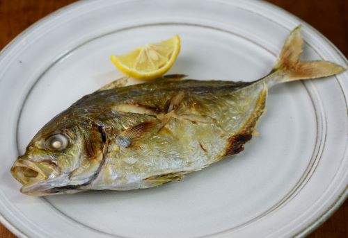 カイワリの塩焼き