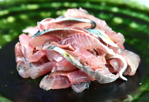 クリックで拡大表示 カタボシイワシの刺身